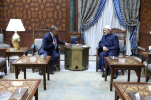 شيخ الأزهر ومحافظ أسيوط 