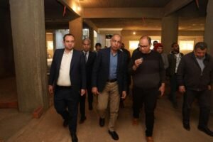 جولة داخل المبنى