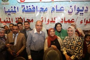 سيلفي مع المحافظ