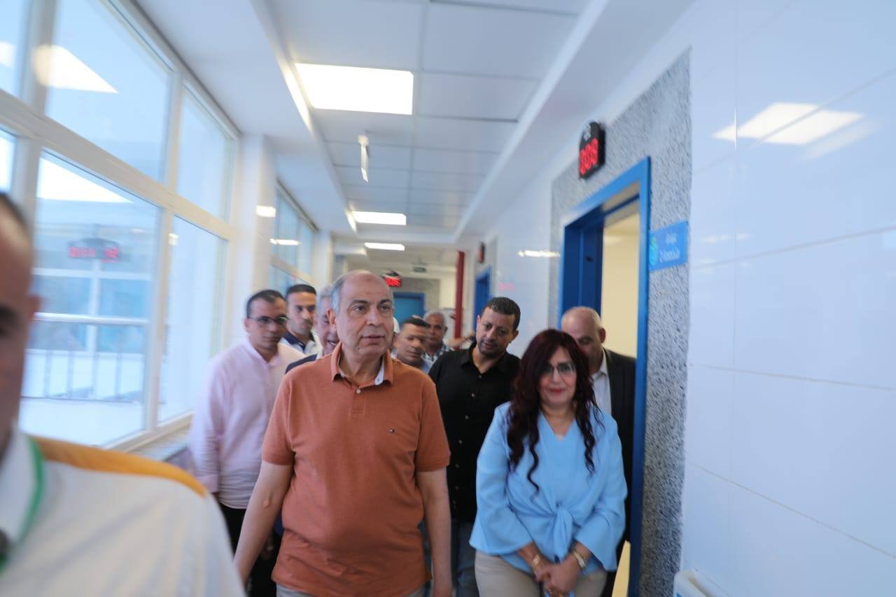 المحافظ يتفقد المستشفي الجديد