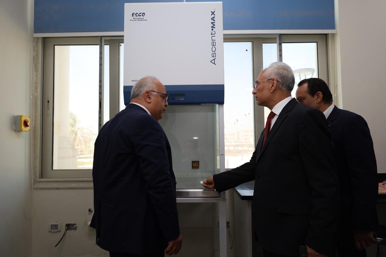معامل الجامعة الاهليه