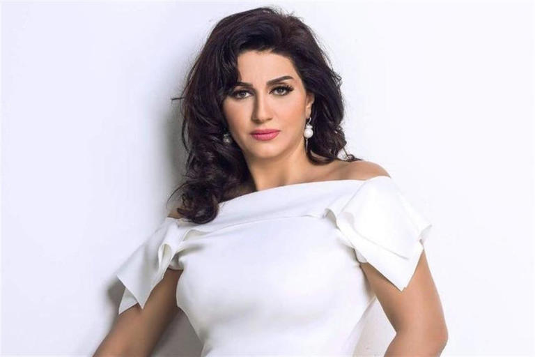 وفاء عامر