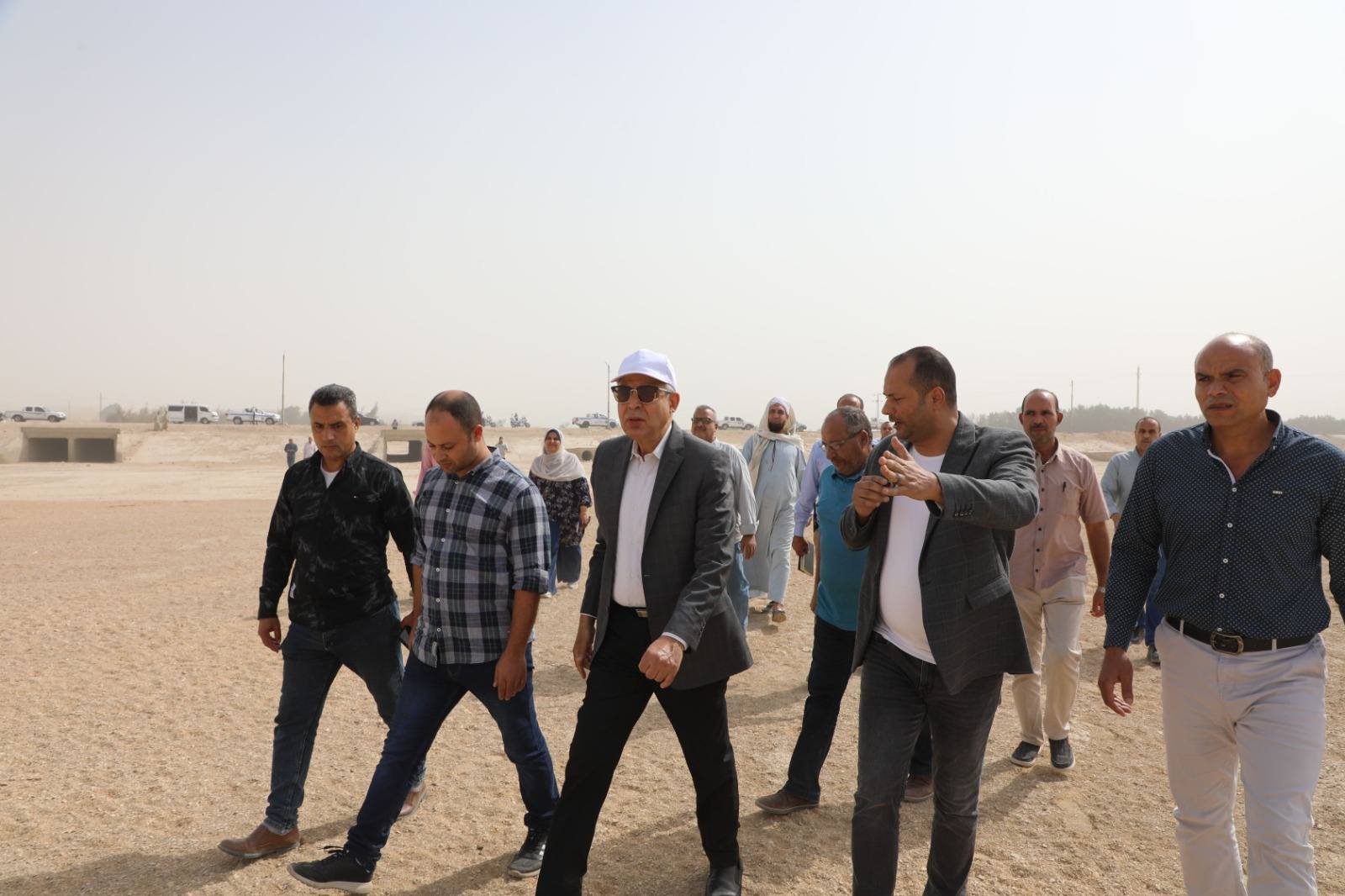 جانب من جولة المحافظ