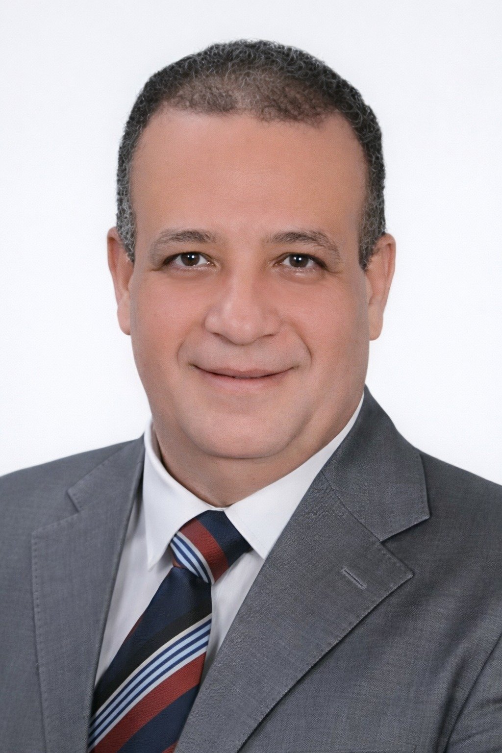 عميد كليه الاداب