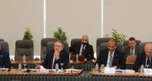  وزير الكهرباء