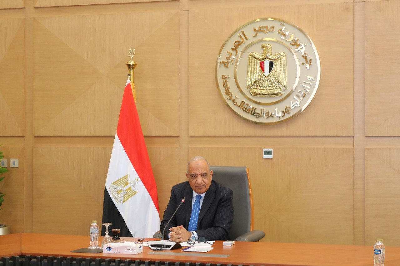 وزير الكهرباء